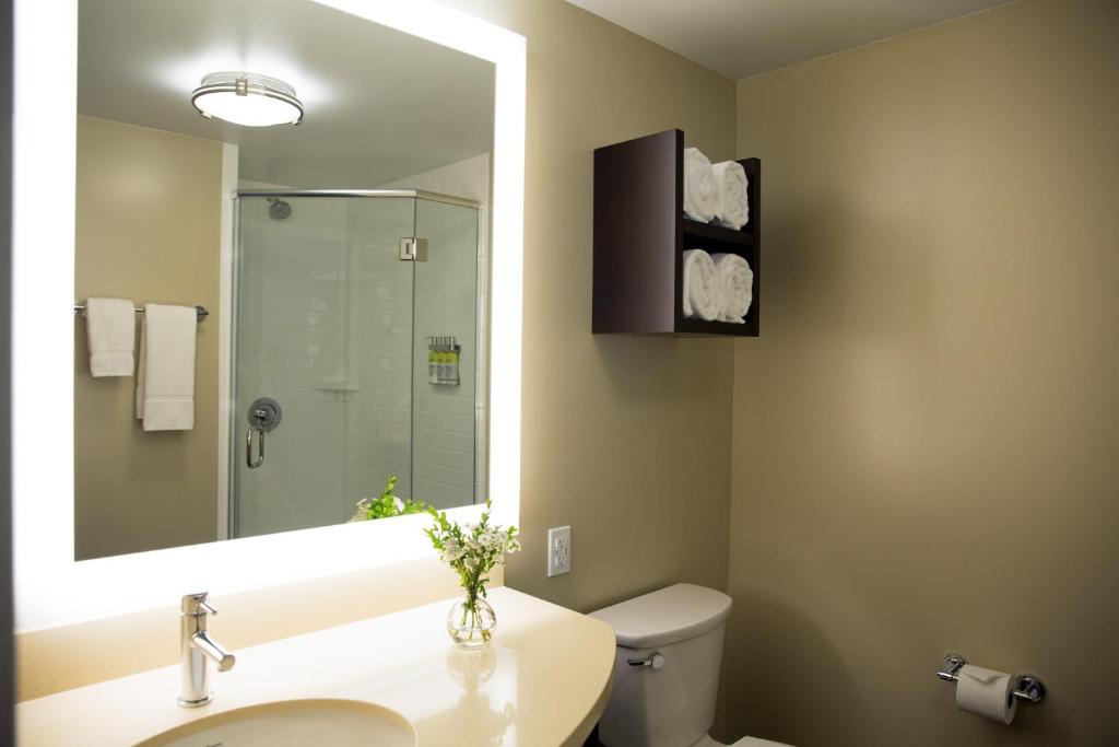 Студио (King Studio Suite with Large Kitchenette), Staybridge Suites Seattle - South Lake Union, an IHG Hotel