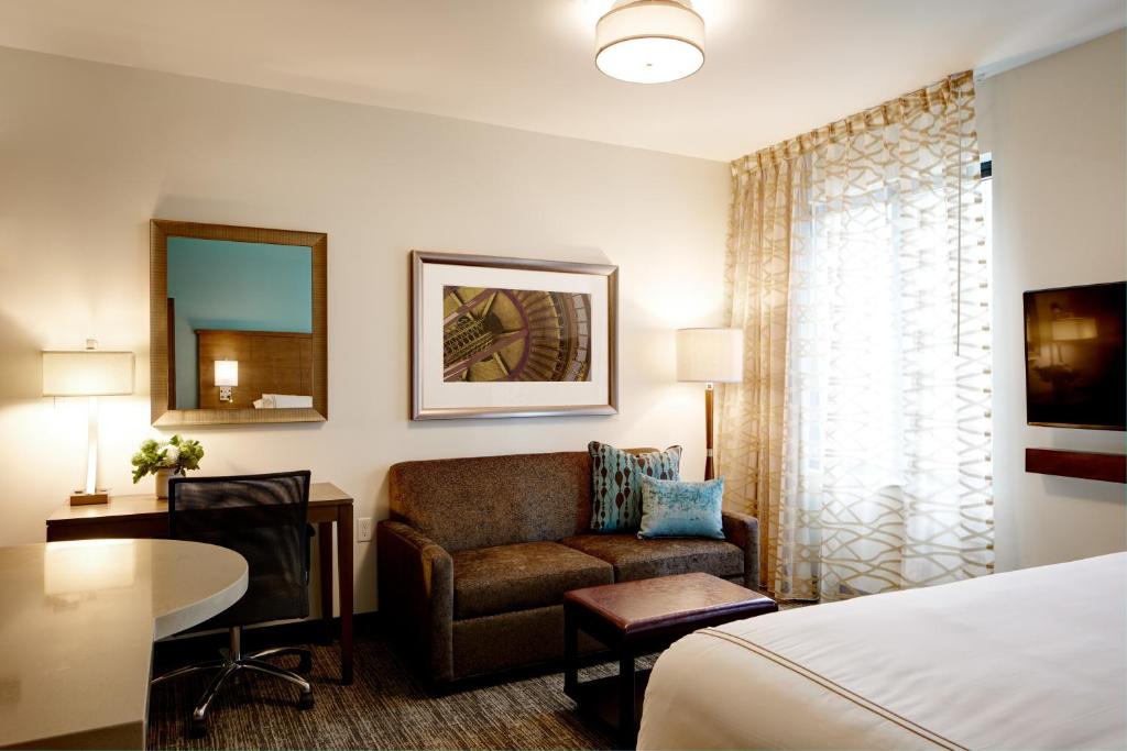 Студио (King Studio Suite with Large Kitchenette), Staybridge Suites Seattle - South Lake Union, an IHG Hotel