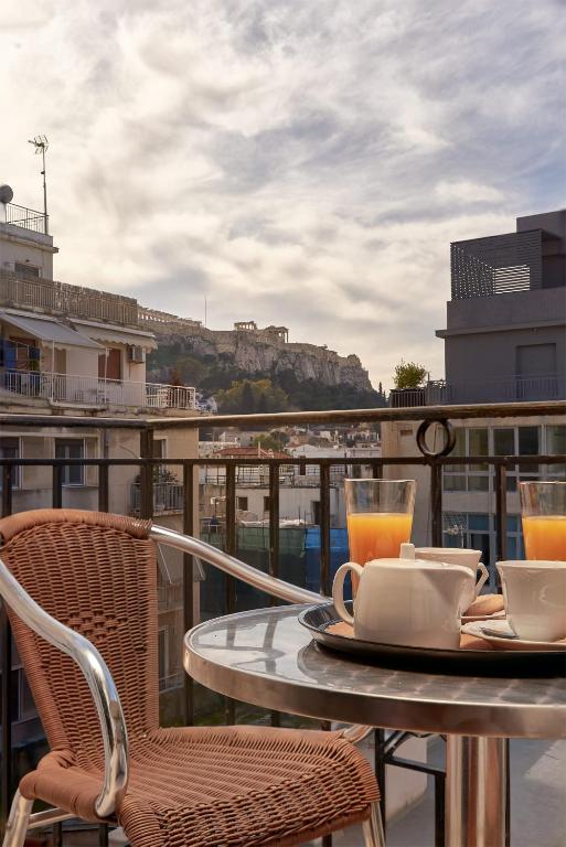 Двухместный (Улучшенный двухместный номер с 1 кроватью или 2 отдельными кроватями и окном) отеля Athos Hotel, Афины
