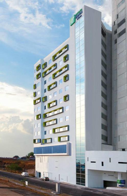 Holiday Inn Express & Suites Puebla Angelopolis, Пуэбла