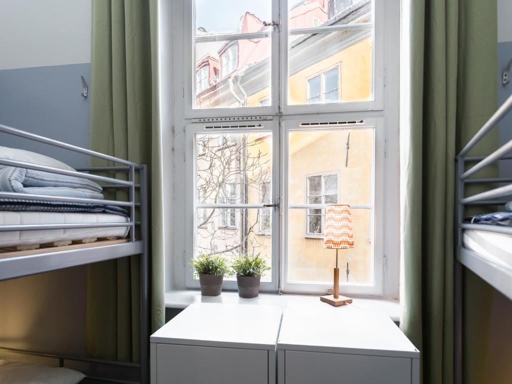 Номер (Кровать в общем 6-местном номере для мужчин и женщин) хостела Castanea Old Town Hostel, Стокгольм