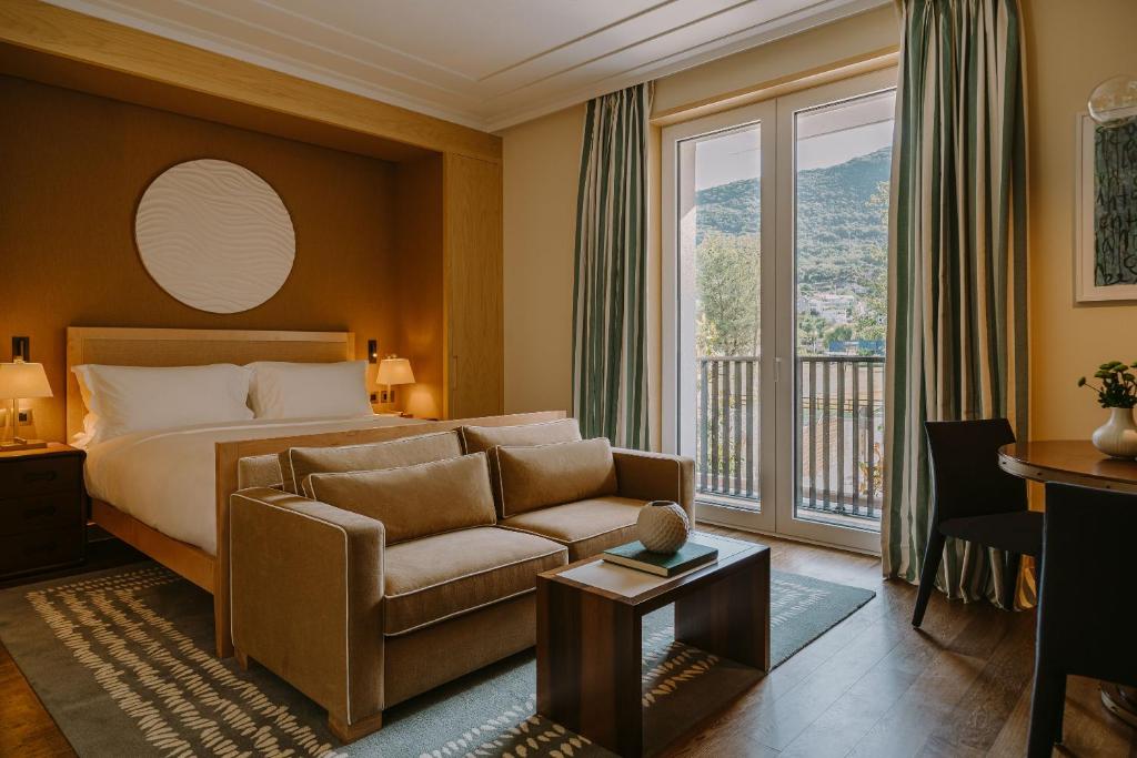 Двухместный (Номер Делюкс Baia с 1 кроватью размера «king-size») отеля Regent Porto Montenegro, Тиват