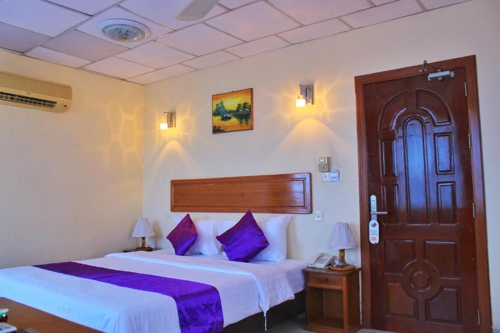 Двухместный (Стандартный номер с кроватью размера «king-size») отеля Don Bosco Hotel School, Сиануквиль