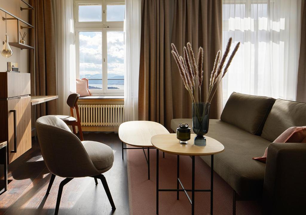 Двухместный (Двухместный номер Делюкс с 2 отдельными кроватями и видом на озеро) отеля Sorell Hotel Zürichberg, Цюрих
