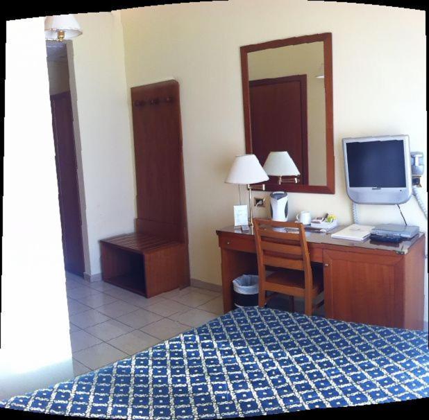 Двухместный (Двухместный номер эконом-класса с 1 кроватью) отеля Hotel Adria, Бари