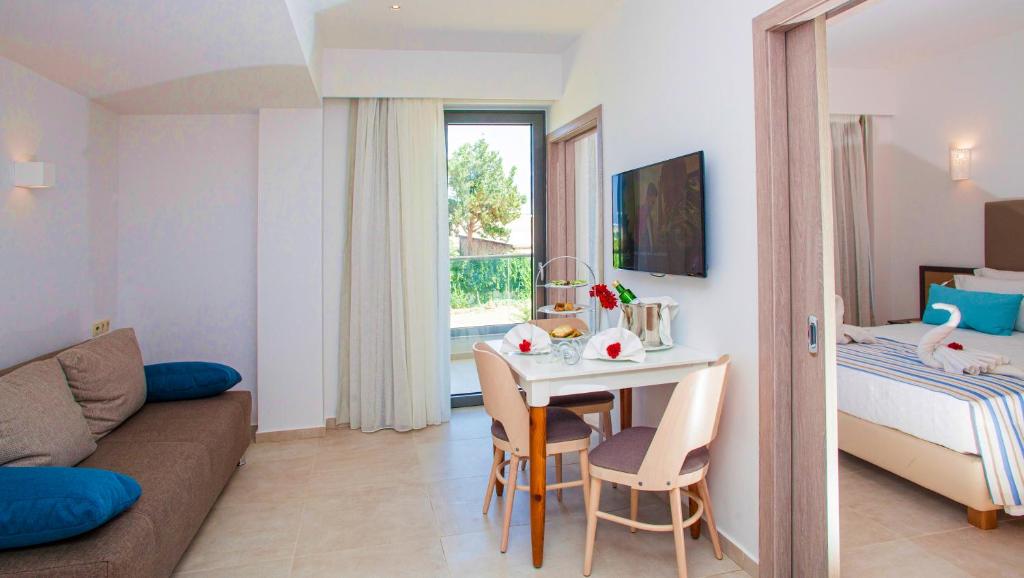 Сьюит (Люкс с 1 спальней) отеля Minos Hotel, Ретимно, Крит