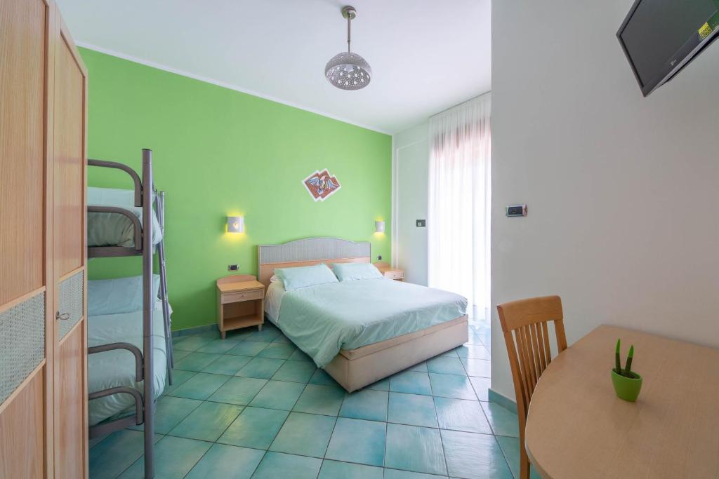 Двухместный (Двухместный номер с 2 отдельными кроватями и террасой) отеля La Casa Delle Stelle, Майори