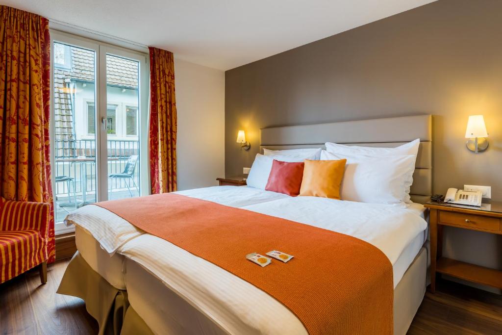 Двухместный (Двухместный номер с 1 кроватью, боковым видом на город и балконом) отеля Hotel Des Alpes, Люцерн
