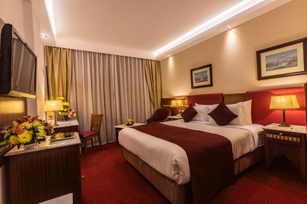 Двухместный (Стандартный двухместный номер с 2 отдельными кроватями и видом на город) отеля Golden Tulip Hotel Flamenco Cairo, Каир
