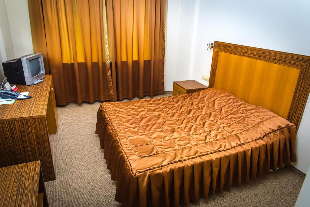 Двухместный (Двухместный номер с 1 кроватью - бесплатная парковка) отеля Hotel Intelcoop, Пловдив