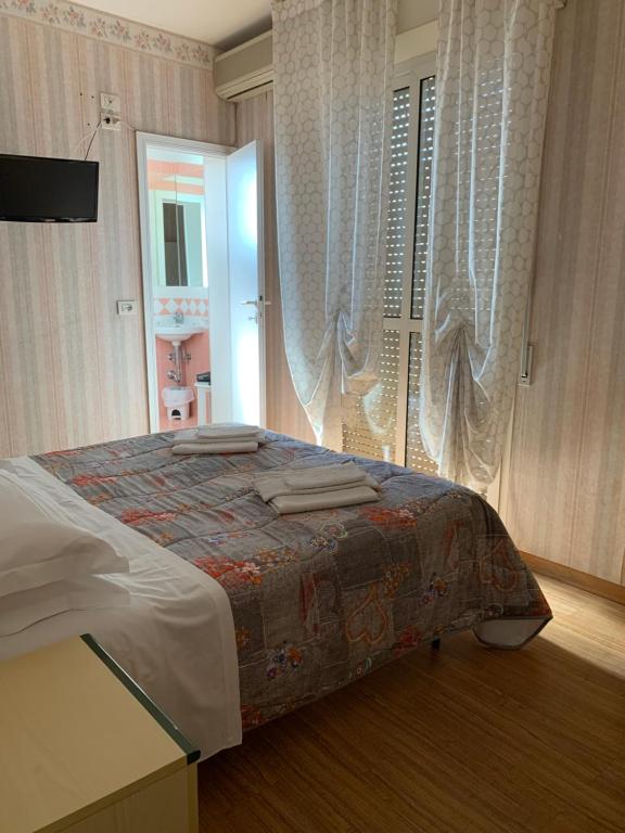 Двухместный (Бюджетный двухместный номер с 1 кроватью) отеля Hotel Villa Edda, Риччоне