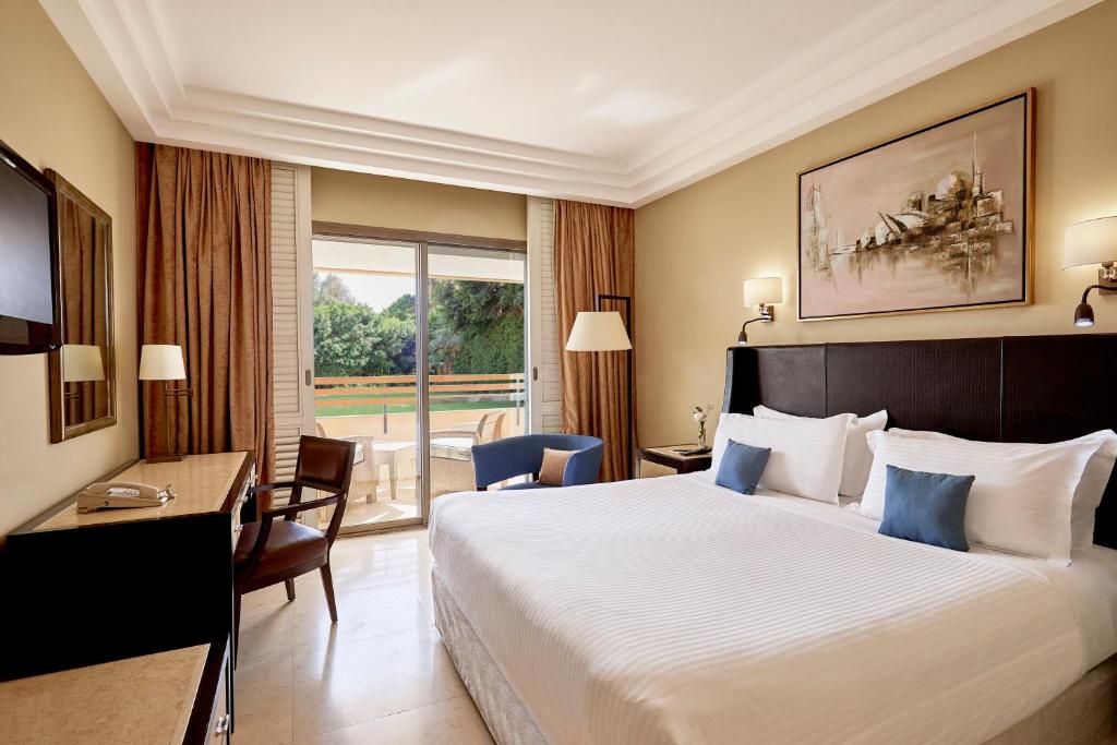 Двухместный (Классический номер с кроватью размера «king-size») отеля Achti Resort, Луксор