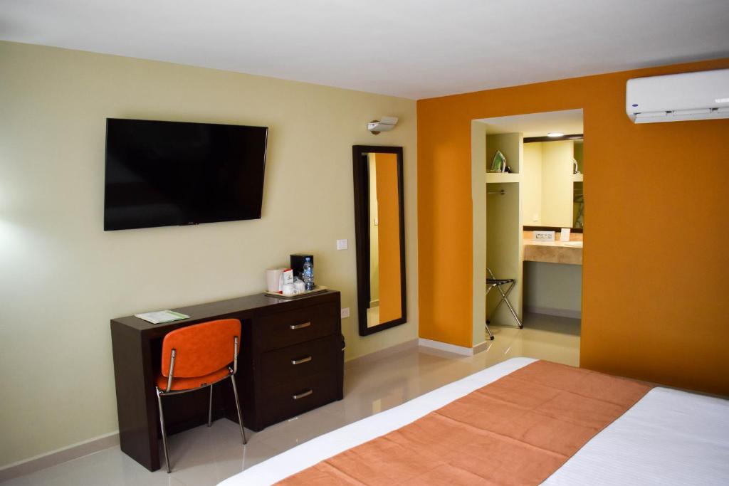 Двухместный (Двухместный номер Делюкс с 1 кроватью) отеля El Camino Hotel & Suites, Герока-Каборка