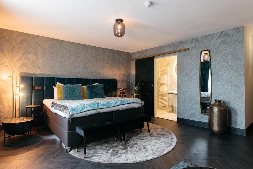 Двухместный (Улучшенный номер с кроватью размера «king-size») отеля Hotel Britannique, Маастрихт