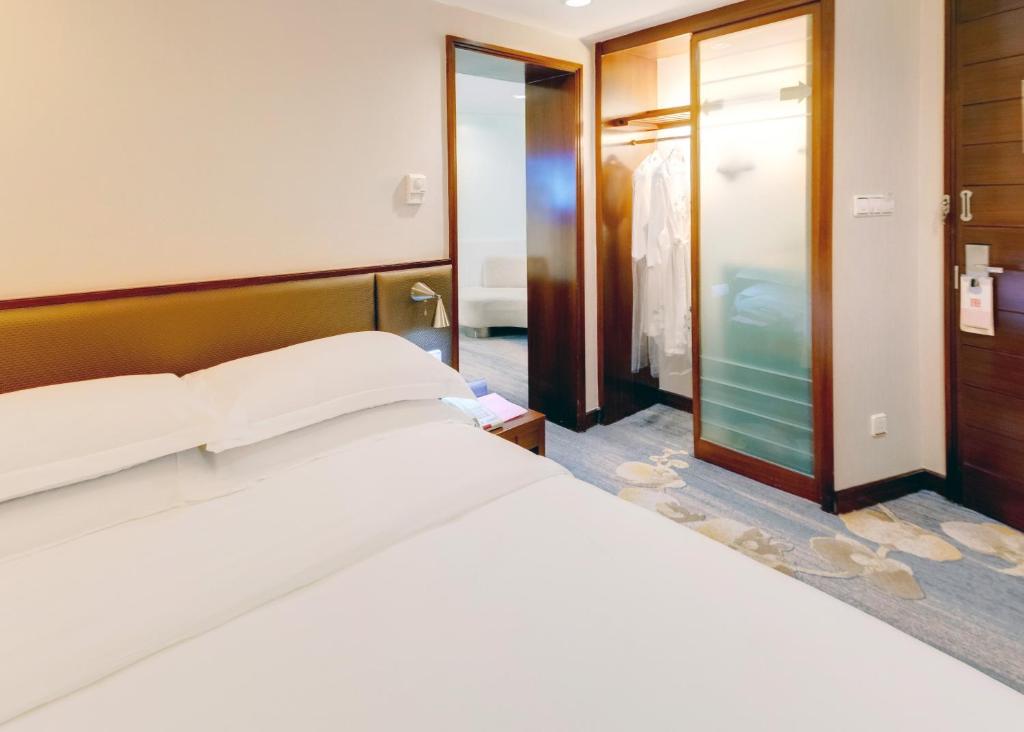 Двухместный (Двухместный номер эконом-класса с 1 кроватью, без окон) отеля Ocean Hotel, Гуанчжоу