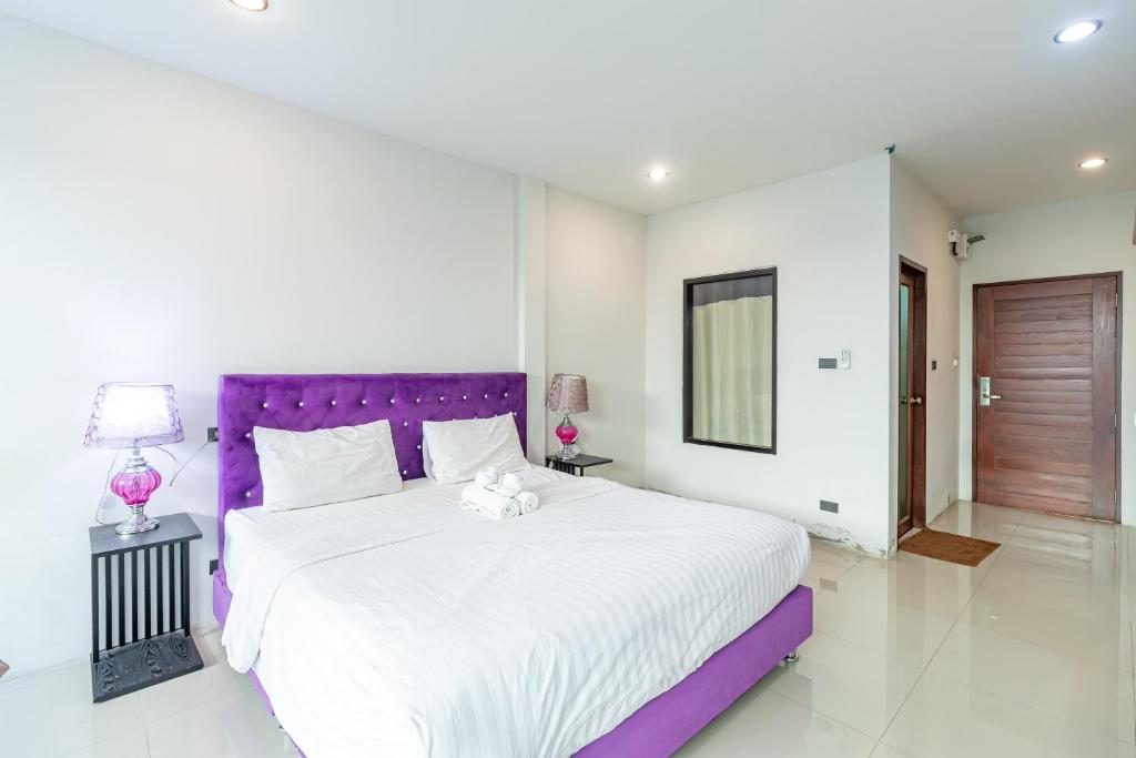 Двухместный (Стандартный двухместный номер с 1 кроватью) отеля The Pool Resort, Бангкок