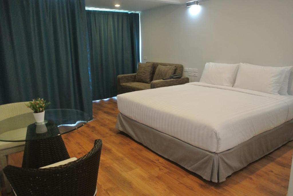 Апартаменты (Апартаменты с 1 спальней, вид на сад) курортного отеля Nantra Thongson Bay Resort & Villas, Самуи