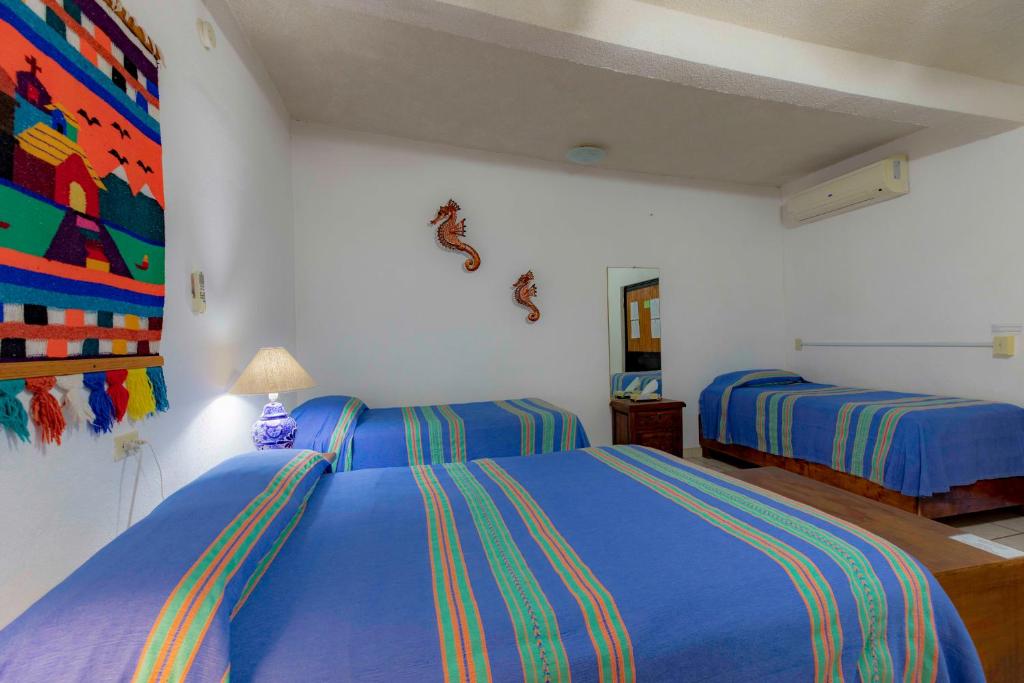 Трехместный (Стандартный трехместный номер) отеля Hotel Posada Luna Sol, Ла-Пас