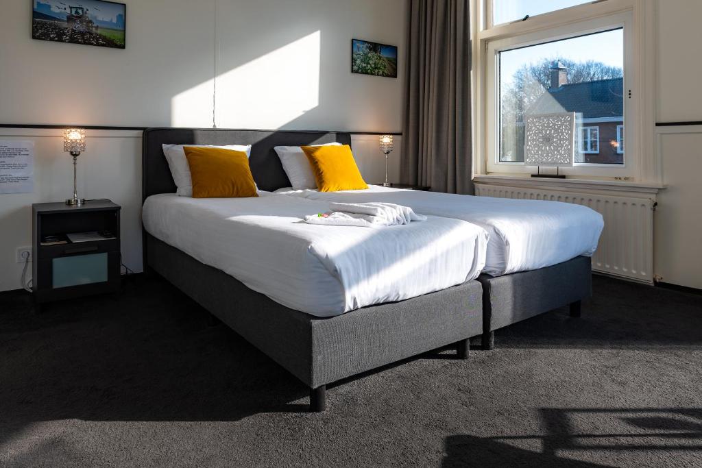 Двухместный (Стандартный двухместный номер с 2 отдельными кроватями) отеля Stad & Strandhotel Elisabeth, Берген-оп-Зом