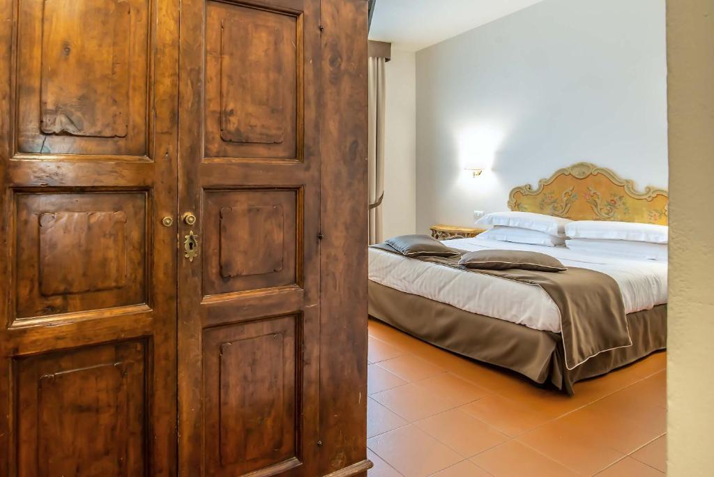 Двухместный (Стандартный двухместный номер с 1 кроватью или 2 отдельными кроватями) отеля Machiavelli Palace, Флоренция