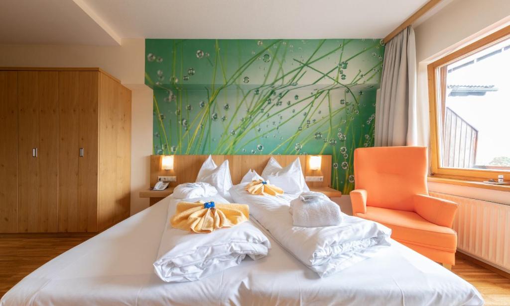 Двухместный (Улучшенный двухместный номер с 1 кроватью) отеля Wander- & Langlaufhotel Romantikchalet Almfrieden, Шладминг