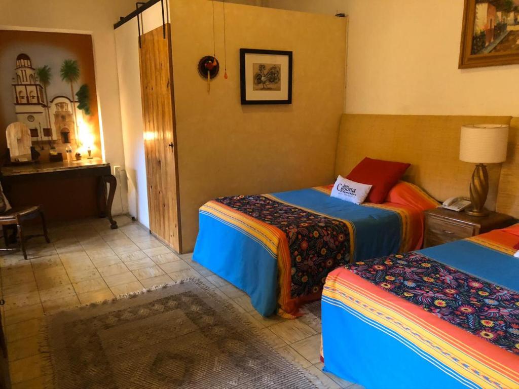 Двухместный (Двухместный номер с 1 кроватью) отеля Casona Tlaquepaque Temazcal & Spa, Гвадалахара