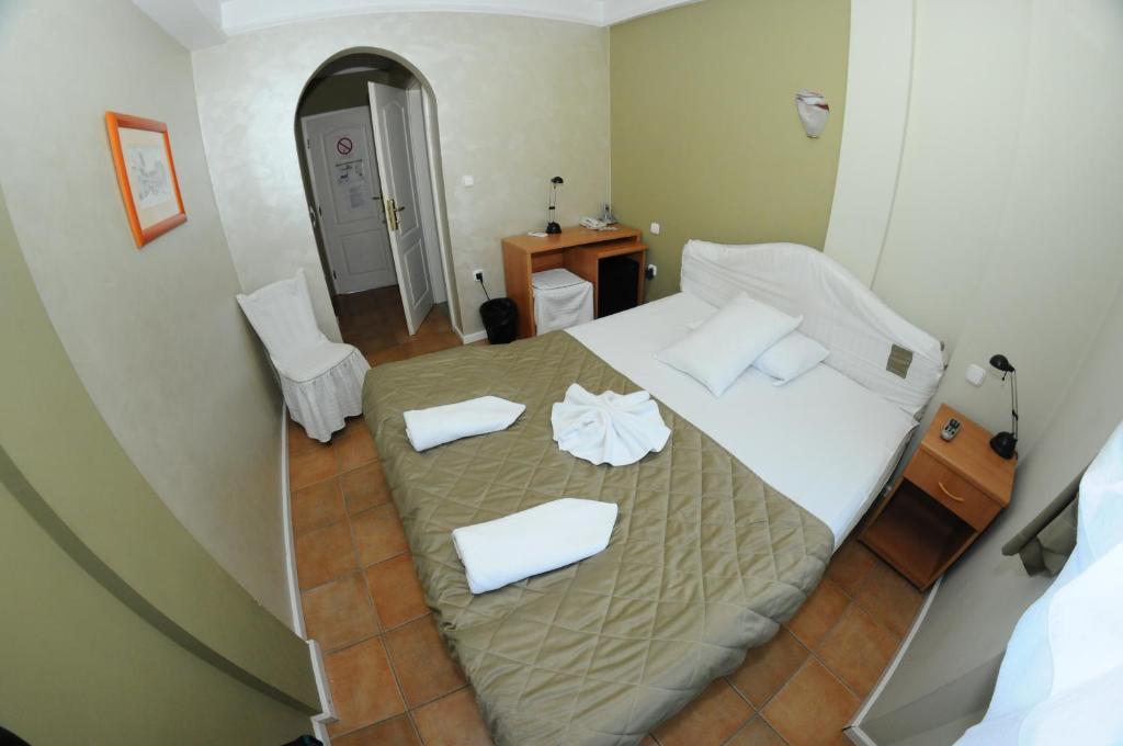 Двухместный (Двухместный номер с 1 кроватью или 2 отдельными кроватями) отеля Hotel Garni Rimski, Нови-Сад
