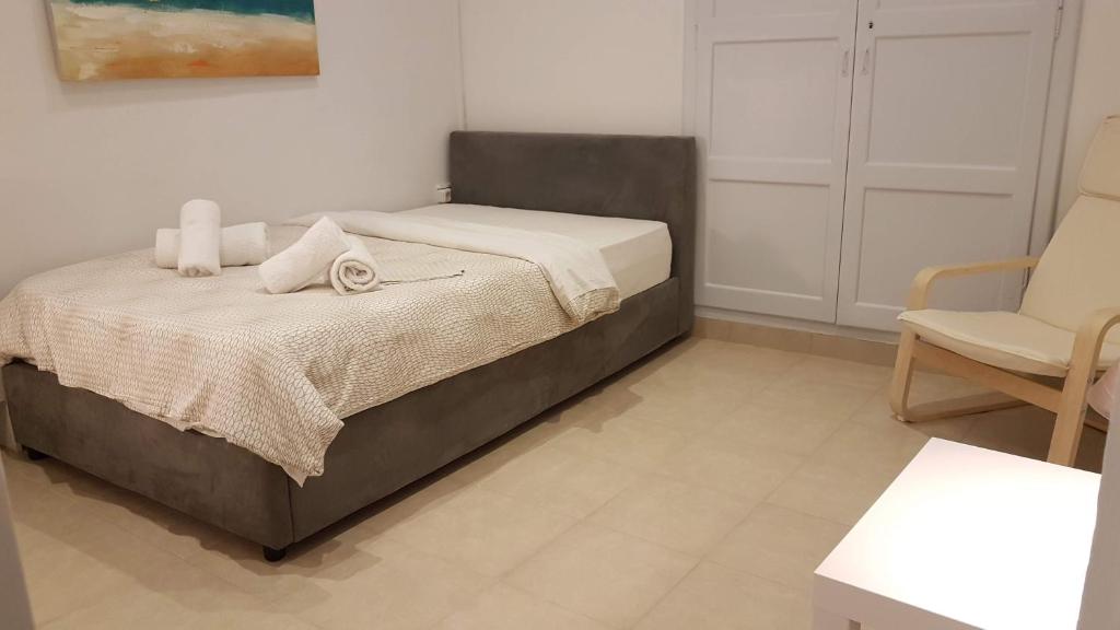 Апартаменты (Апартаменты), Ionian Apartment- Athens Center, 6 BD, 2.5 BATH