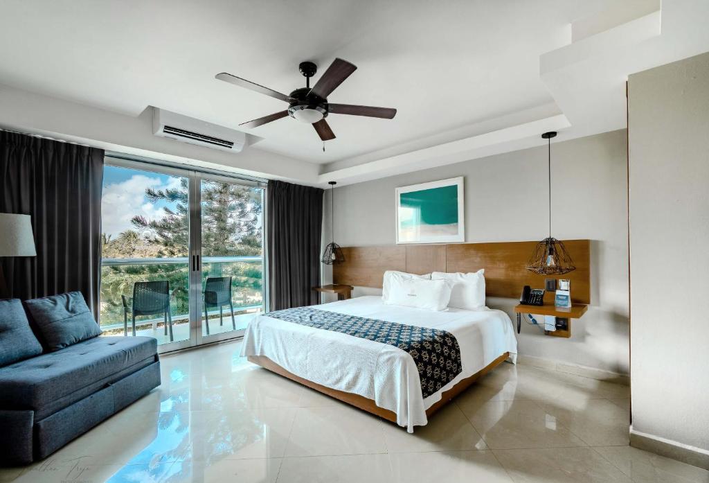 Двухместный (Стандартный номер с видом на лагуну - 1 кровать размера «king-size») отеля Ocean Dream BPR, Канкун