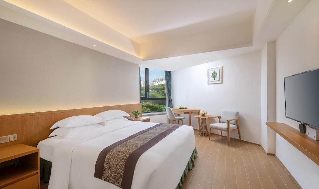 Двухместный (Элегантный номер с кроватью размера «king-size», вид на сад) отеля Sanya South China Hotel, Санья