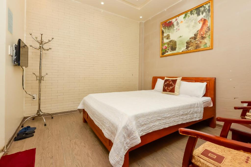 Двухместный (Стандартный двухместный номер с 1 кроватью) отеля OYO 1065 Song Long Hotel, Ханой