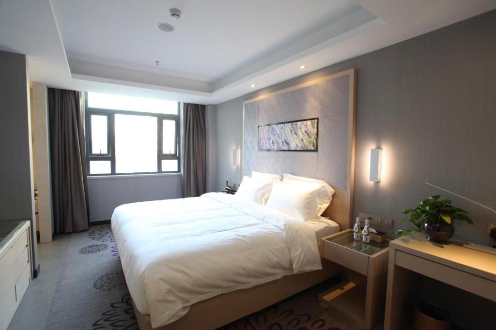 Двухместный (Номер Делюкс с кроватью размера «king-size») отеля Lavande Hotel Beijing Majuqiao, Пекин