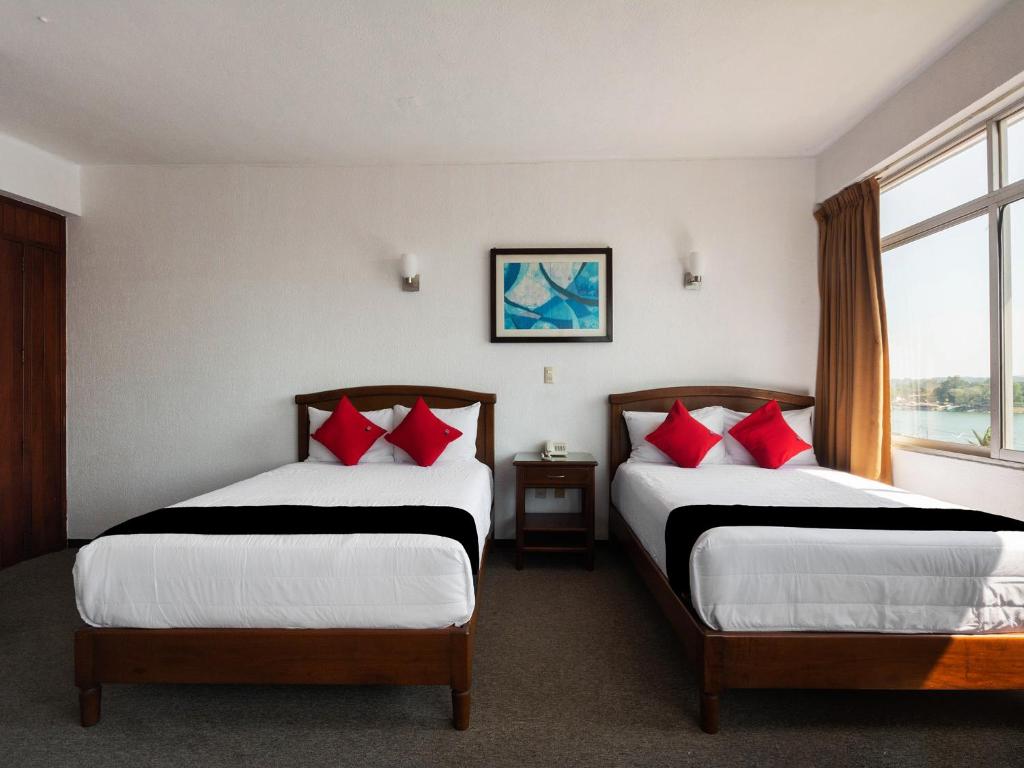 Двухместный (Стандартный двухместный номер) отеля Hotel Florida de Tuxpan, Туспам-де-Родригес-Кано