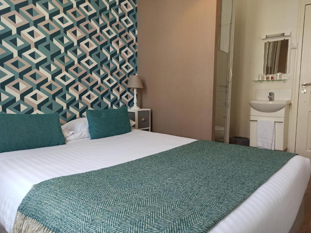 Одноместный (Economy Single Room with open bathroom), Hotel Val De Loire