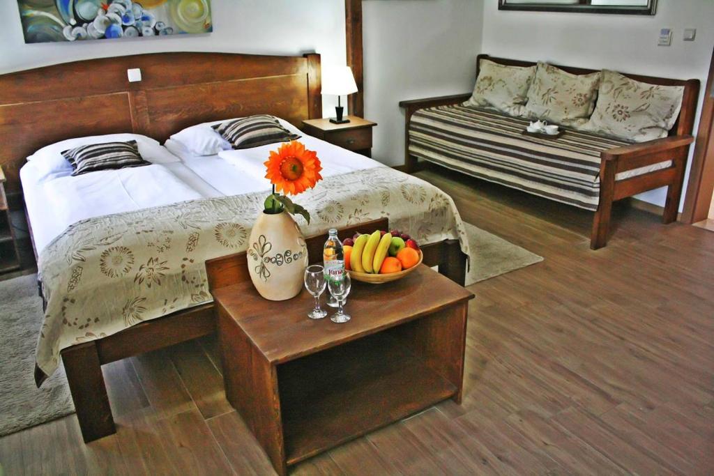 Двухместный (Двухместный номер с 1 кроватью или 2 отдельными кроватями) гостевого дома Etno Garden Exclusive Rooms, Плитвица-Село