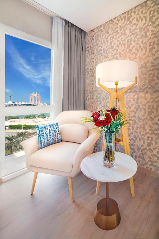 Двухместный (Номер «Премиум» с видом на море) курортного отеля Hilton Abu Dhabi, Абу-Даби