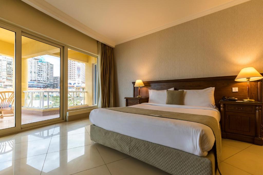 Сьюит (Люкс «Премиум») отеля Mediterranean Azur Hotel, Александрия