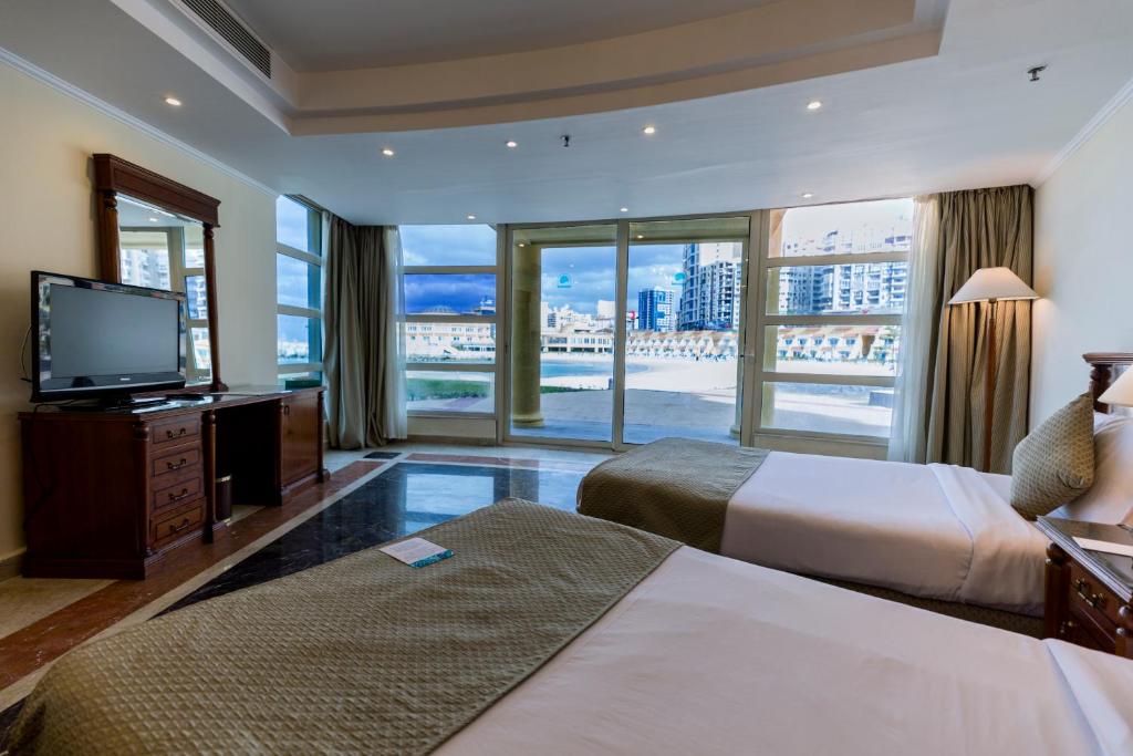Сьюит (Представительский люкс) отеля Mediterranean Azur Hotel, Александрия