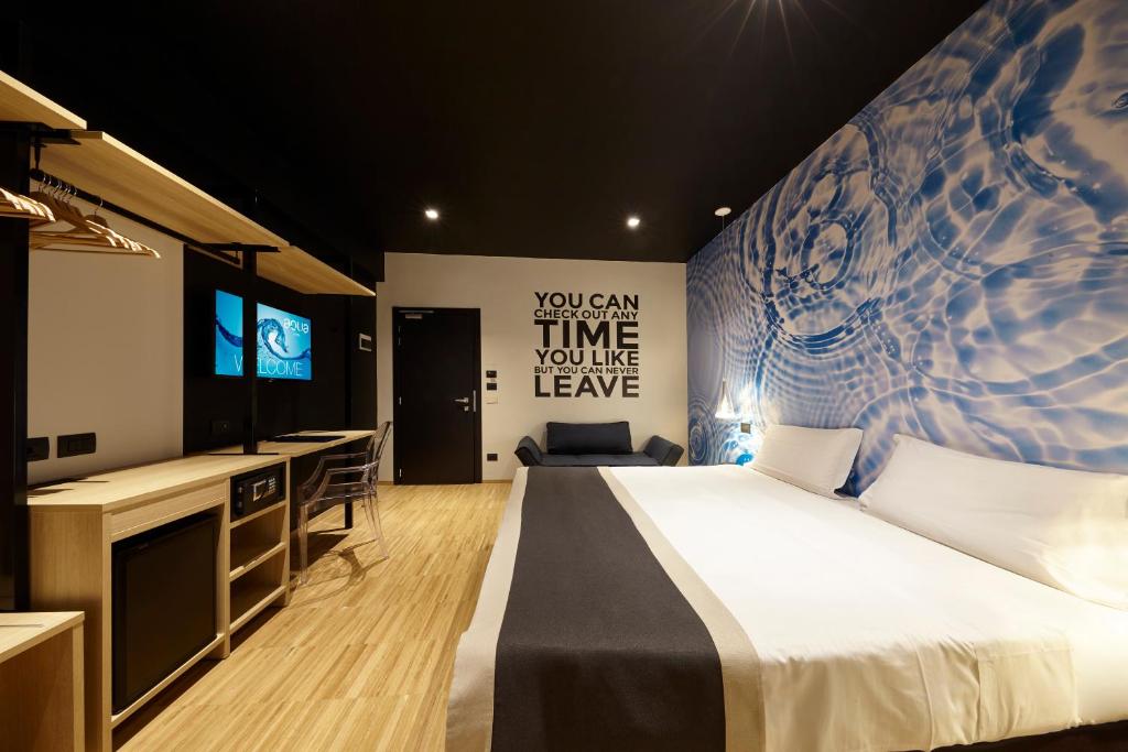 Двухместный (Улучшенный двухместный номер с 1 кроватью или 2 отдельными кроватями) отеля Hotel Aqua, Абано-Терме