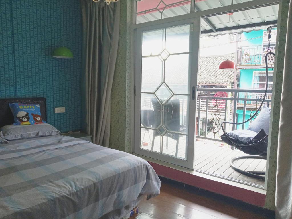 Двухместный (Двухместный номер с 1 кроватью и балконом) гостевого дома Climbers Inn Yangshuo West Street, Яншо