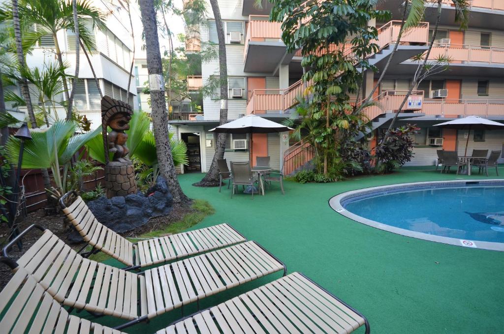 Апартаменты (Апартаменты), Hawaiian King 501 Studio, Pool and BBQ Grill, Sleeps 4