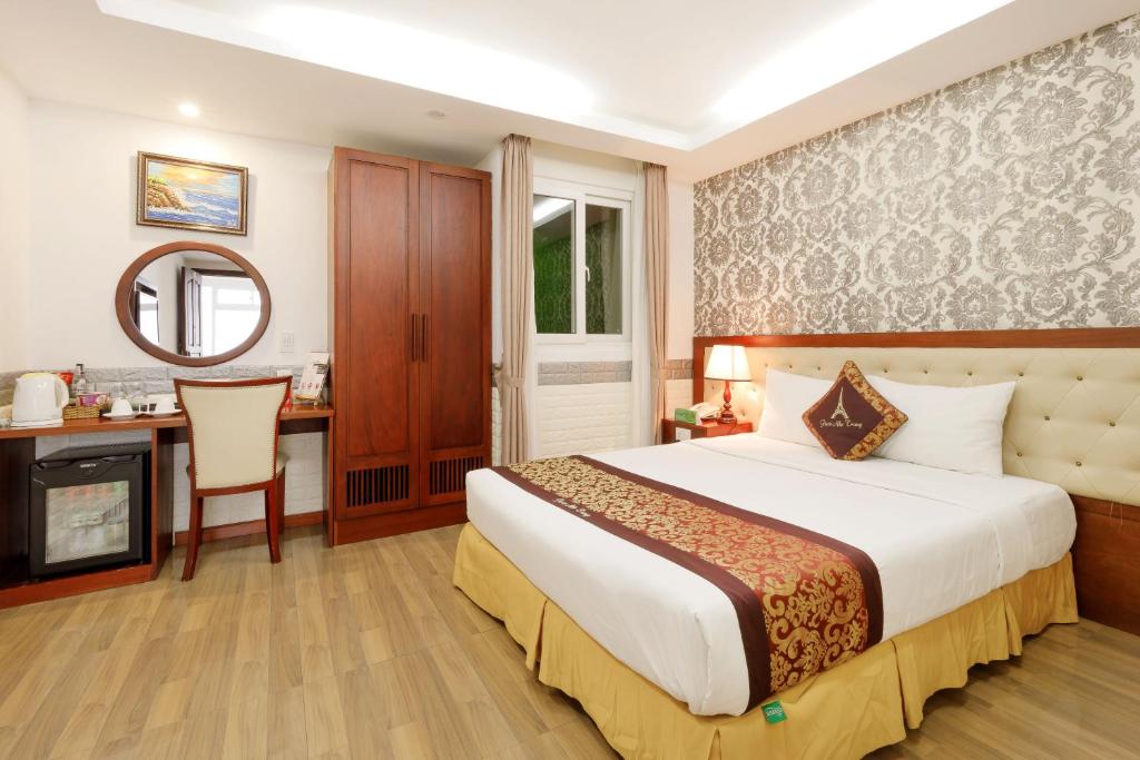 Двухместный (Стандартный двухместный номер с 1 кроватью) отеля Paris Nha Trang Hotel, Нячанг