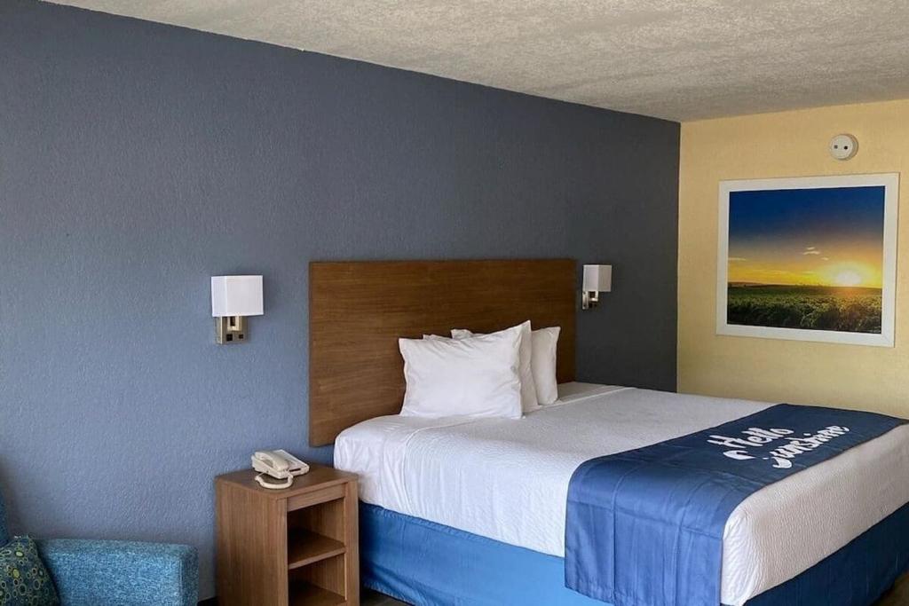 Двухместный (Стандартный двухместный номер с 1 кроватью) отеля Days Inn by Wyndham Apopka/Orlando, Орландо
