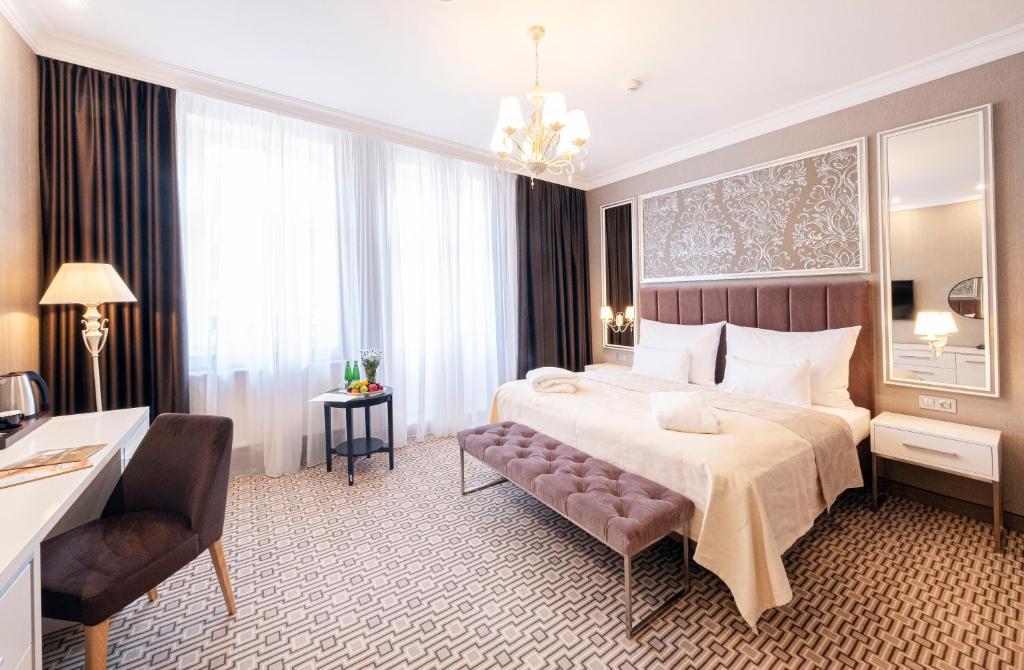 Двухместный (Улучшенный двухместный номер с 1 кроватью или 2 отдельными кроватями и доступом в спа-центр) отеля Hotel Ulrika, Карловы Вары