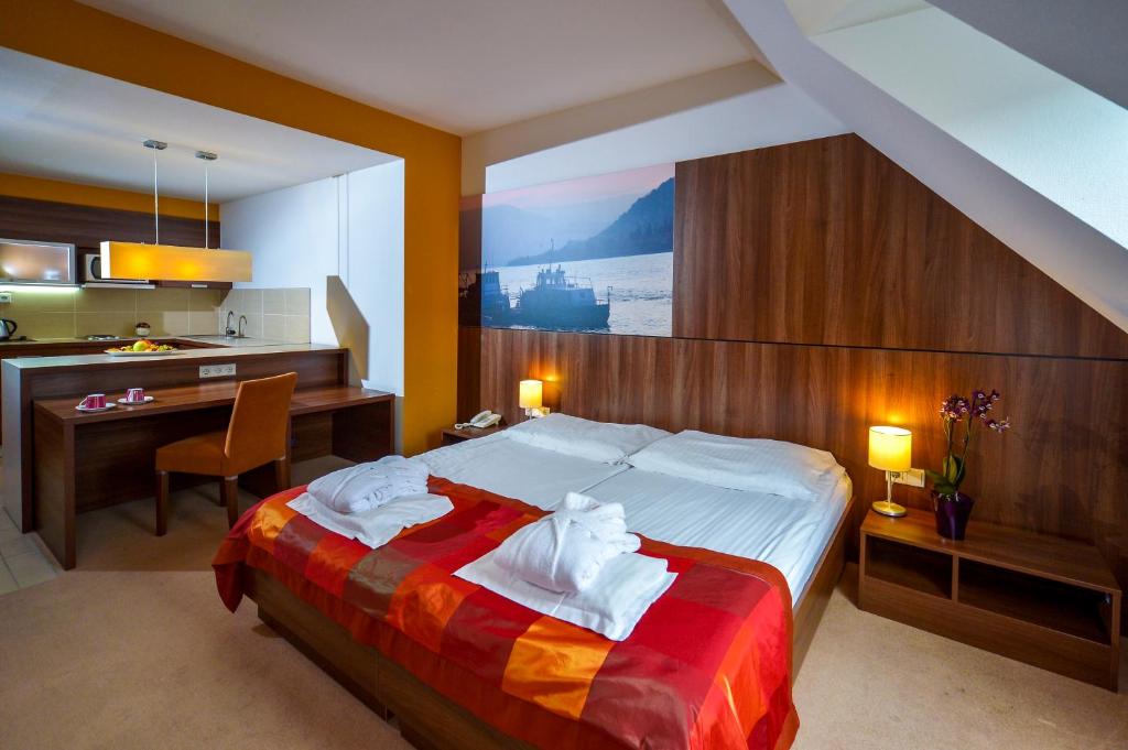 Двухместный (Улучшенный двухместный номер с 1 кроватью или 2 отдельными кроватями) отеля Royal Club Hotel, Вишеград