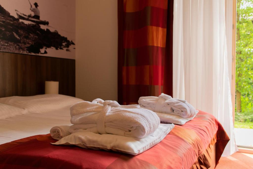 Двухместный (Номер с кроватью размера king-size – Подходит для гостей с ограниченными физическими возможностями) отеля Royal Club Hotel, Вишеград