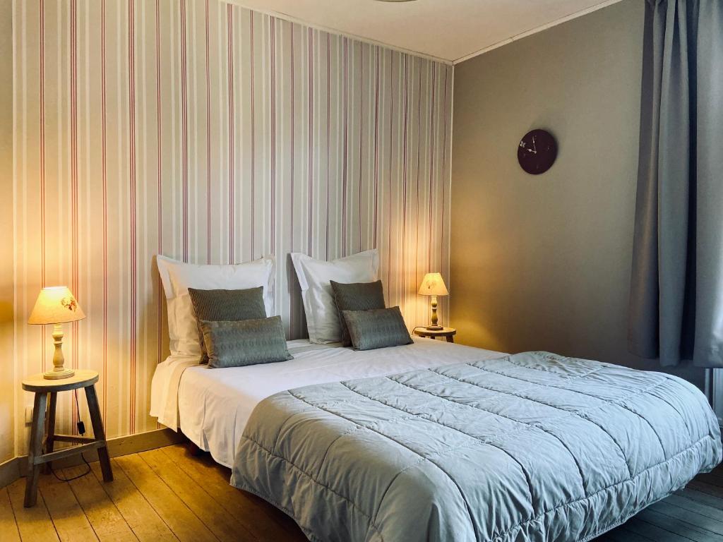 Двухместный (Двухместный номер с 1 кроватью или 2 отдельными кроватями и собственной внешней ванной комнатой) отеля B&B Villa Louise, Ставело