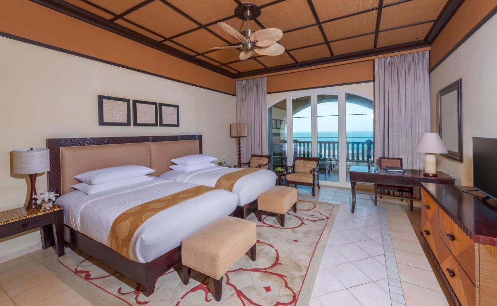 Двухместный (Номер Делюкс, вид на море — пакет «Все включено») курортного отеля Anantara Desert Islands Resort & Spa, Дасах