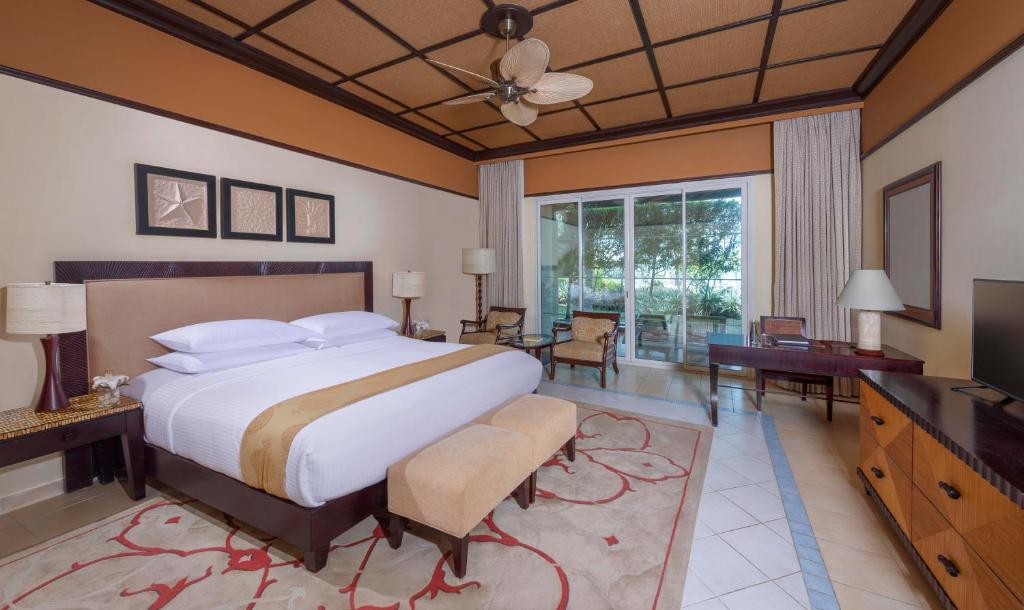Двухместный (Номер Делюкс с садом) курортного отеля Anantara Desert Islands Resort & Spa, Дасах