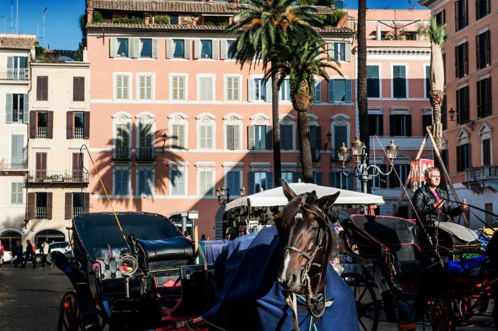 Апартаменты (Улучшенные апартаменты), Piazza di Spagna 9